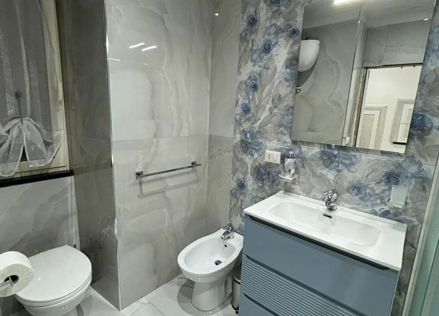 Domus Sunny Apartment Naples