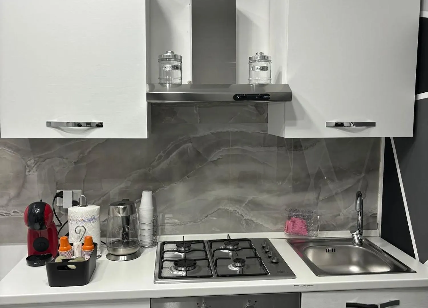 Domus Sunny Apartment Naples Italy
