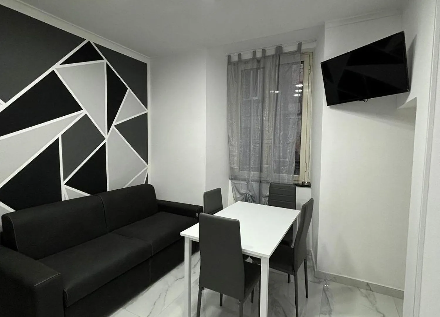 Domus Sunny Apartment Naples Italy