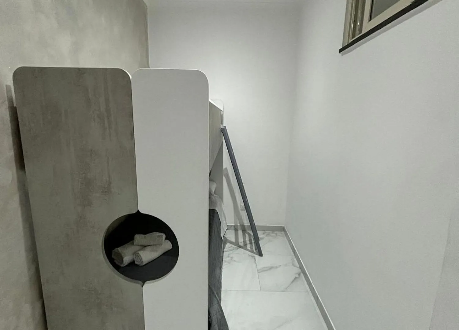 Domus Sunny Apartment Naples Italy