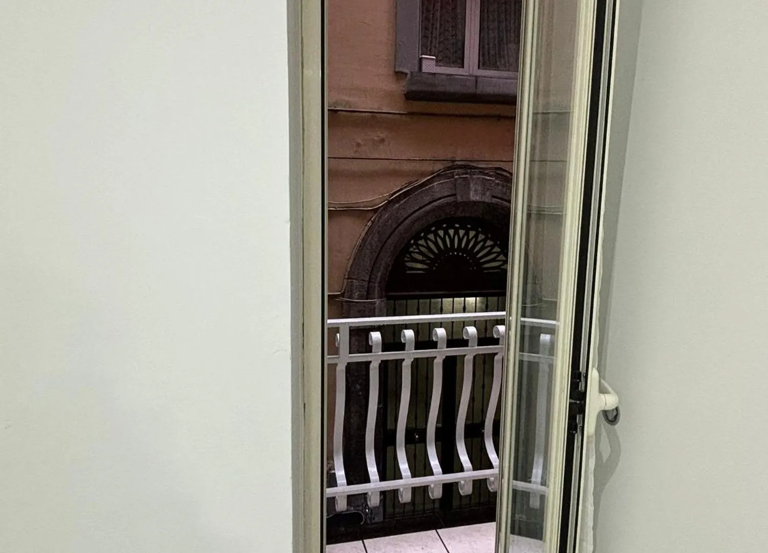 Domus Sunny Apartment Naples