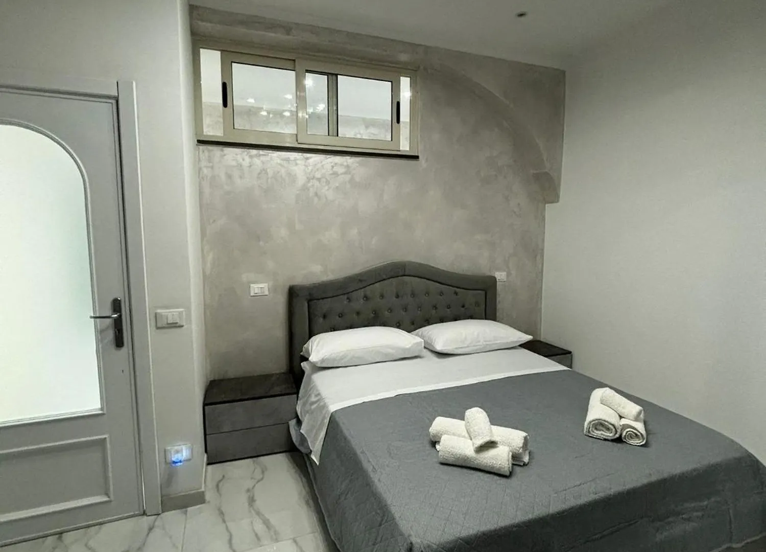 Domus Sunny Apartment Naples Italy