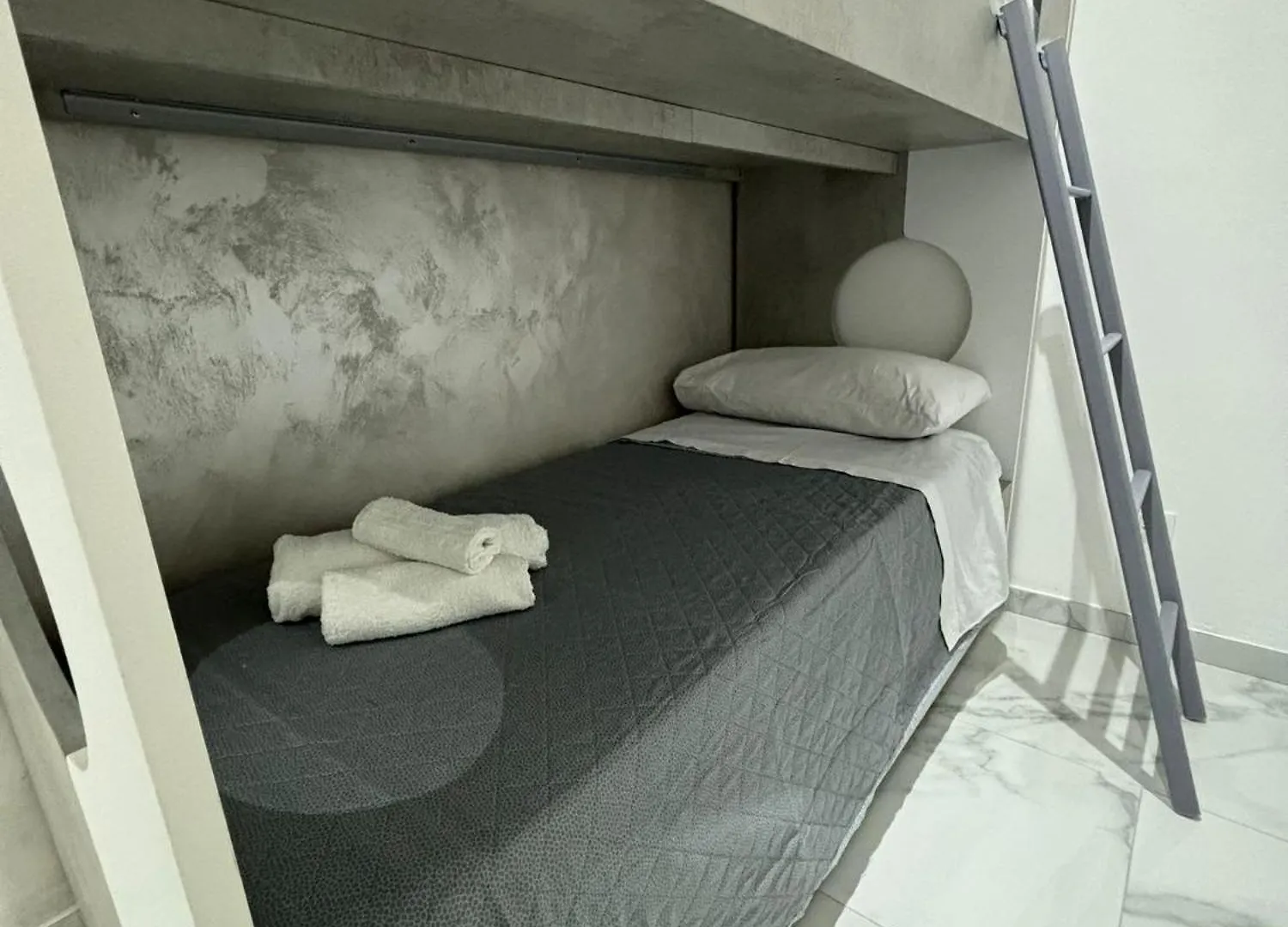Domus Sunny Apartment Naples